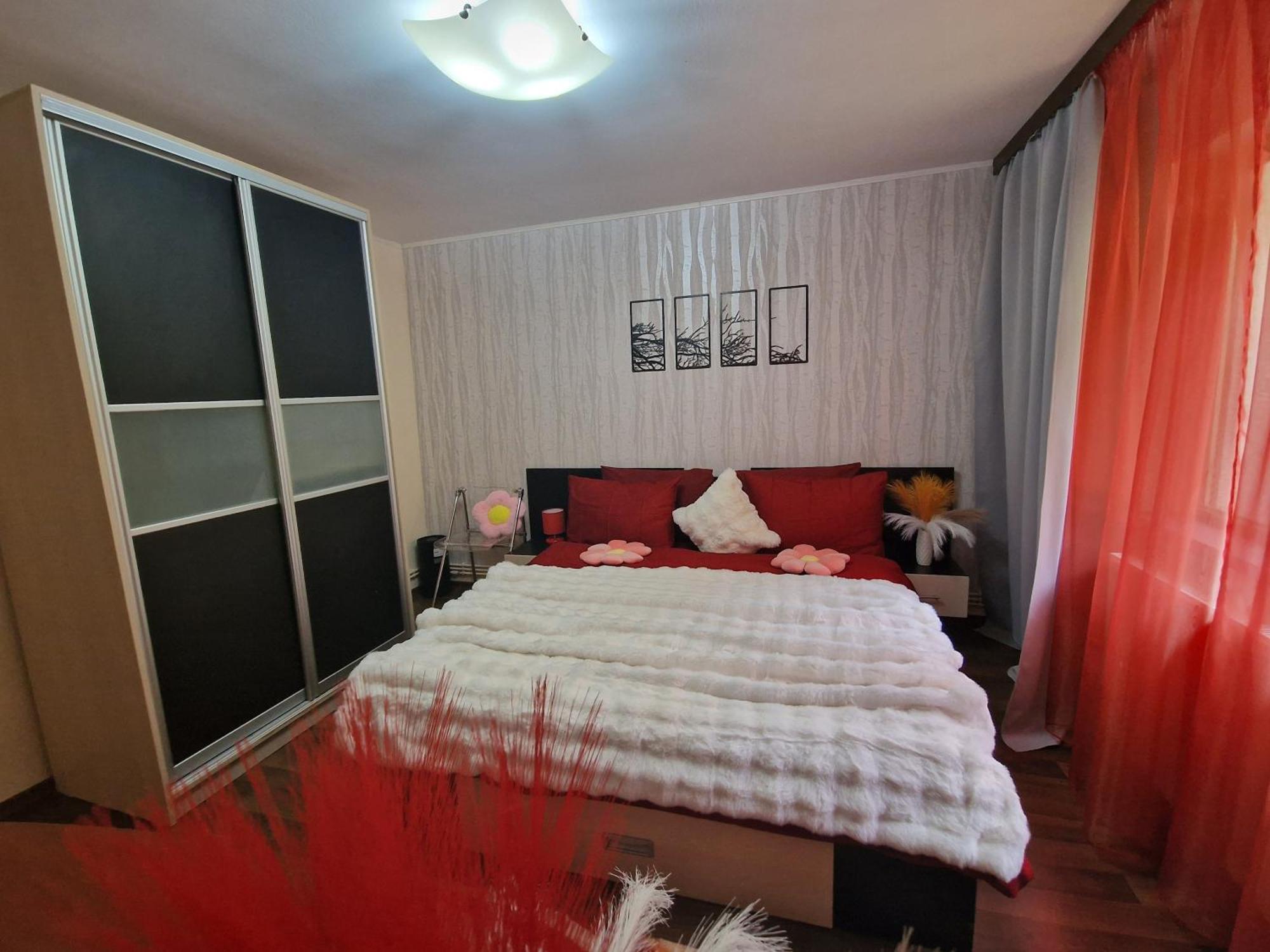 Apartament Red & Yellow Slănic-Moldova Eksteriør billede