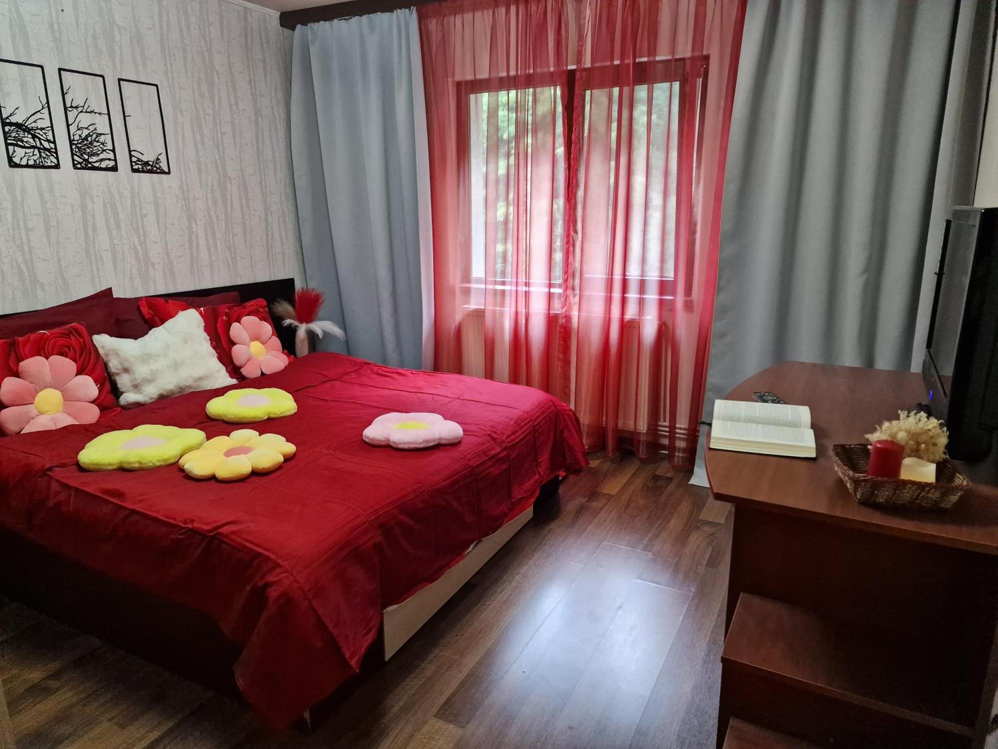Apartament Red & Yellow Slănic-Moldova Værelse billede
