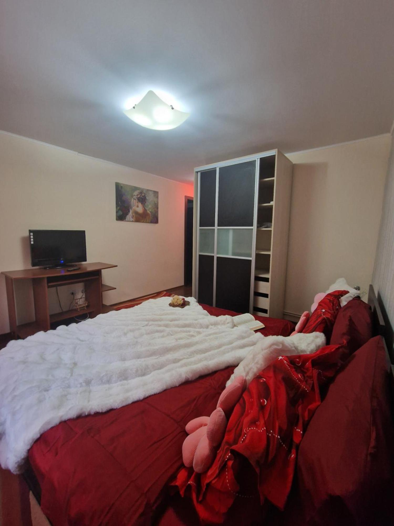 Apartament Red & Yellow Slănic-Moldova Eksteriør billede