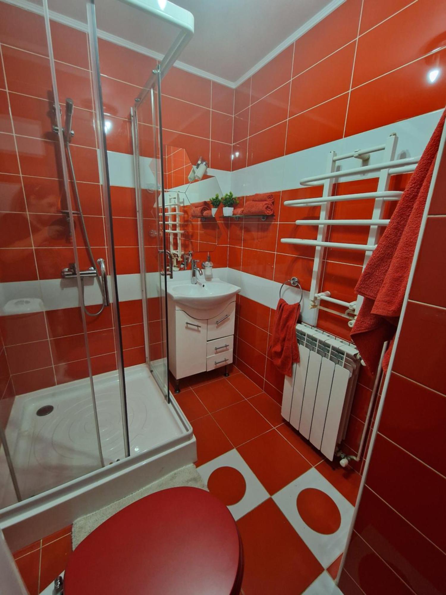 Apartament Red & Yellow Slănic-Moldova Eksteriør billede